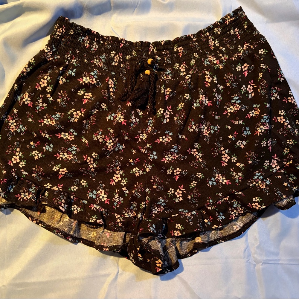 No Boundaries Black Floral Women's Sleep Shorts